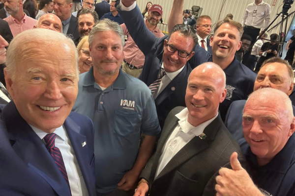 Maine IAM Members Meet President Biden at Economic Address
