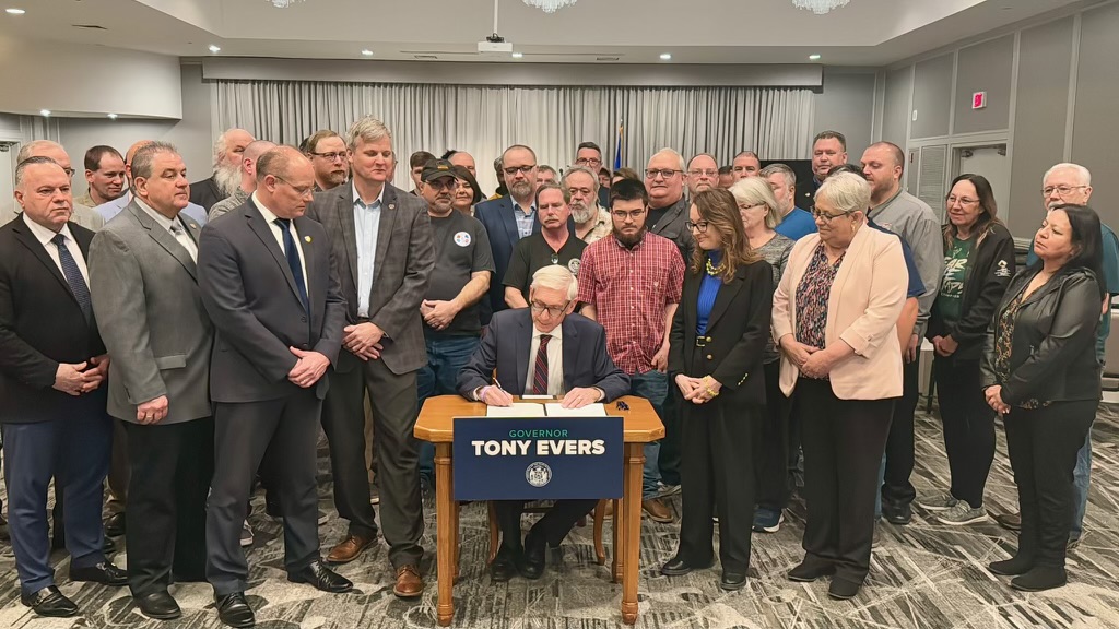 IAM Union Applauds Wisconsin Governor Tony Evers’s Veto of Reckless Child Labor Bill 